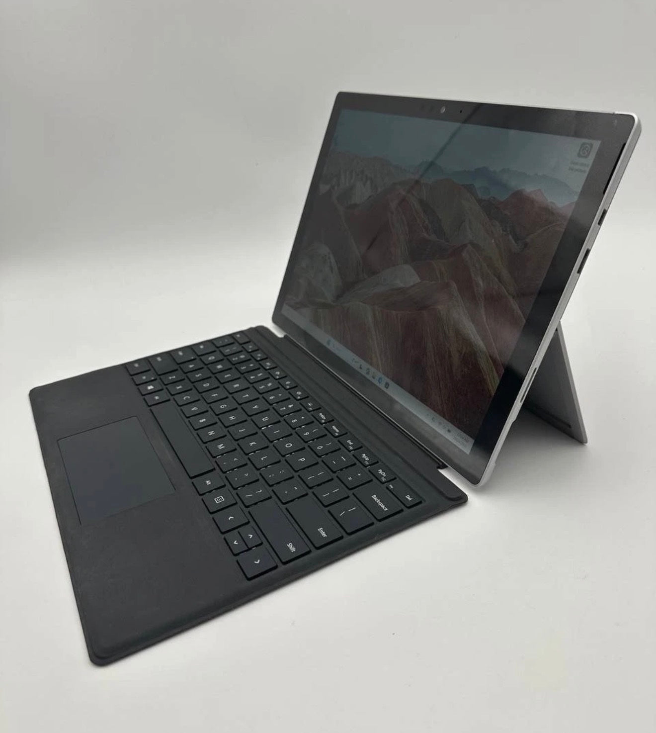 Microsoft Surface Pro 6 (1796) 12.3" | i5-8250U | 8GB RAM | 128GB SSD | Win 11 Pro | Includes Type Cover | A/B Grade image 1