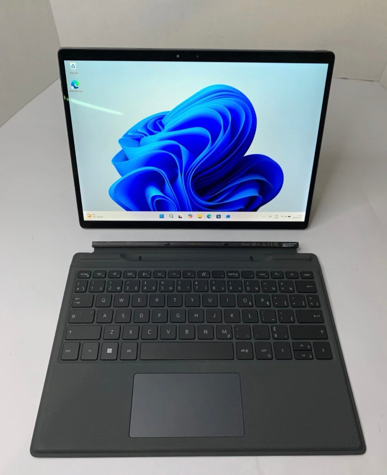 Dell Latitude 7320 2-in-1 14” Touchscreen Laptop – Intel i5 11th Gen | 8GB RAM | 256GB SSD | Windows (Used) image 3