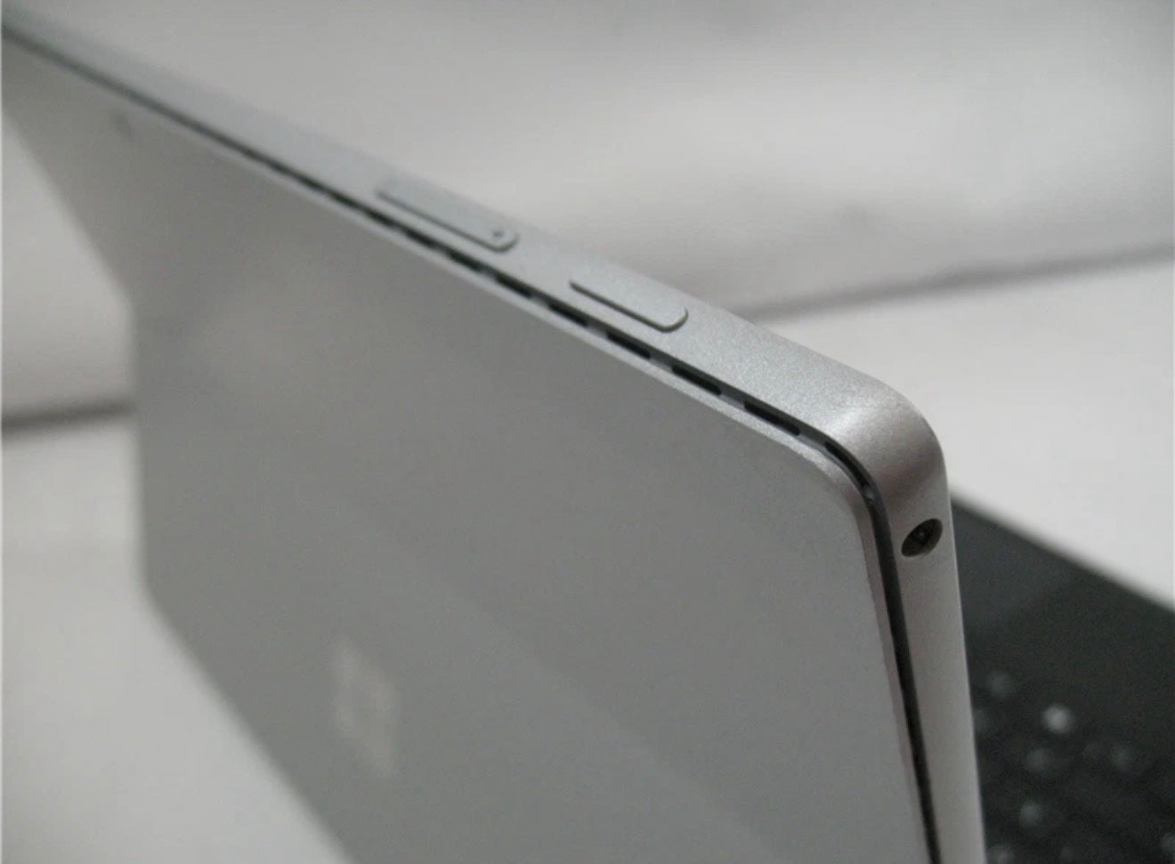 Microsoft Surface Pro 5 Wi-Fi Only 1796 i5-7300/8GB/256GB Tablet (Optional added) image 4
